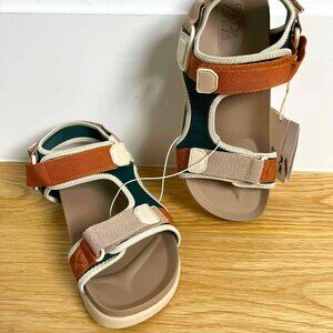 NEW WITH TAGS! ZARA Velcro Strap Scuba Material Sandals SUPER Comfy! Size 4